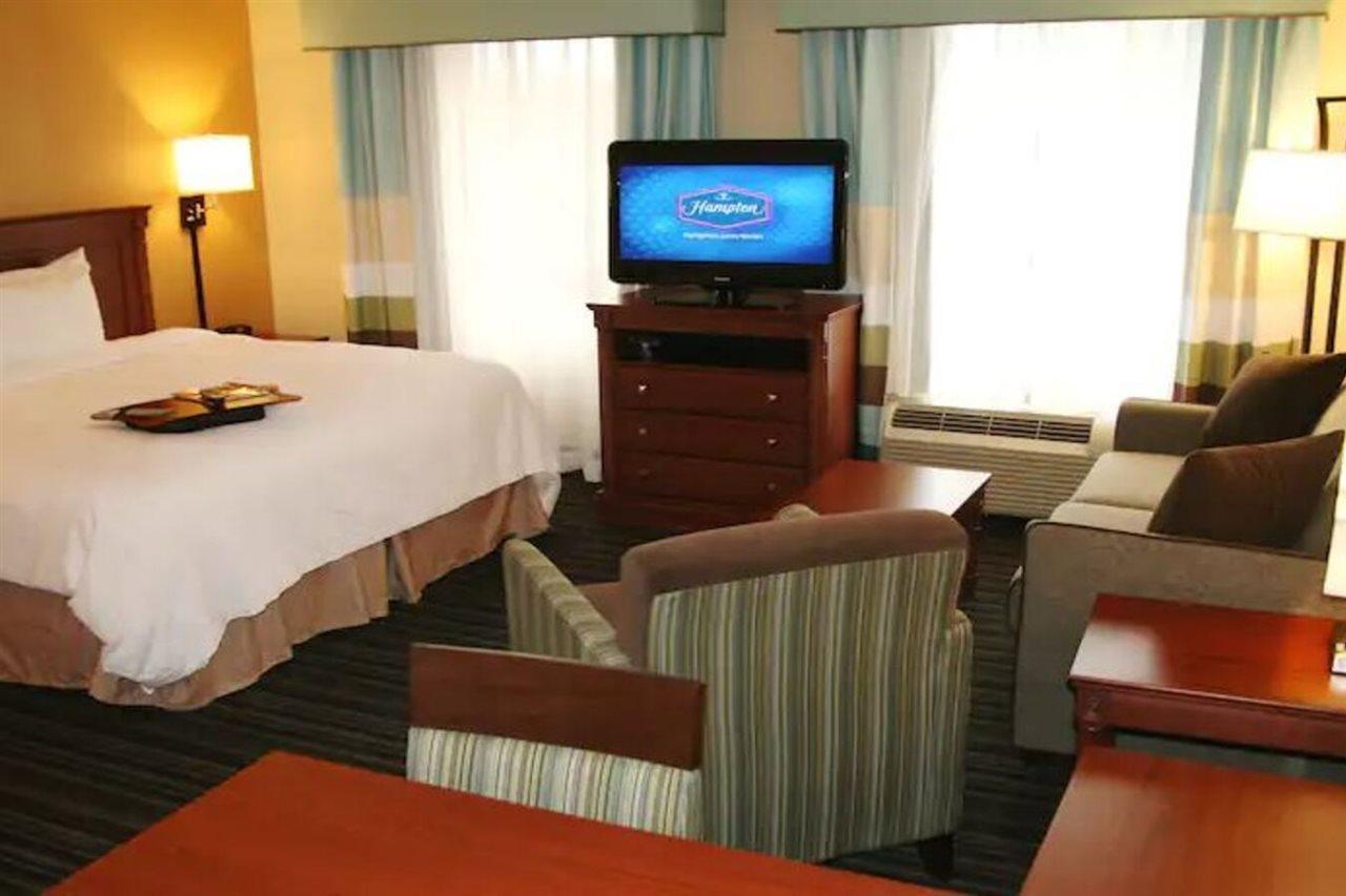 Hampton Inn & Suites By Hilton Toronto Airport Mississauga Exterior foto