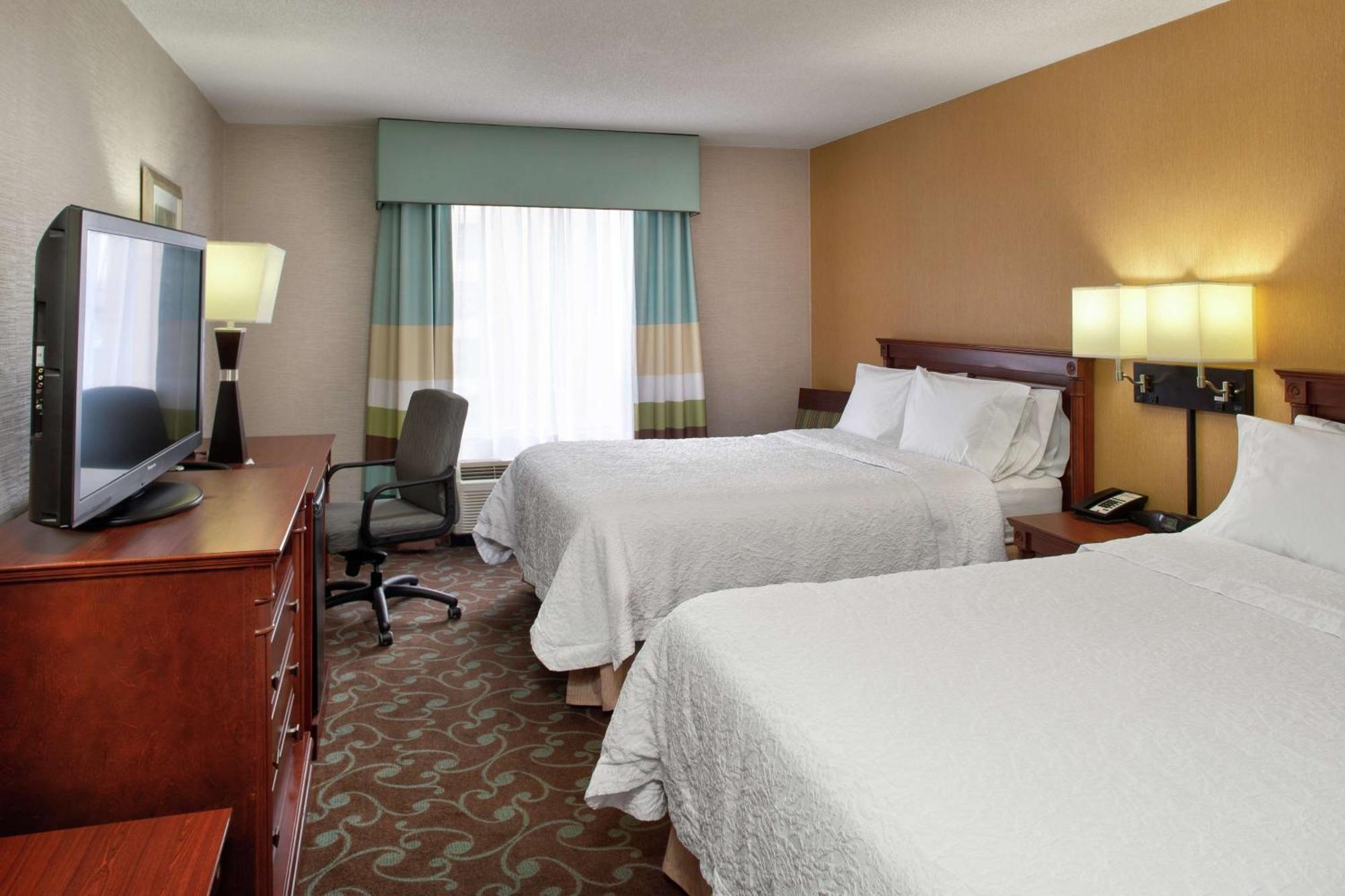 Hampton Inn & Suites By Hilton Toronto Airport Mississauga Exterior foto