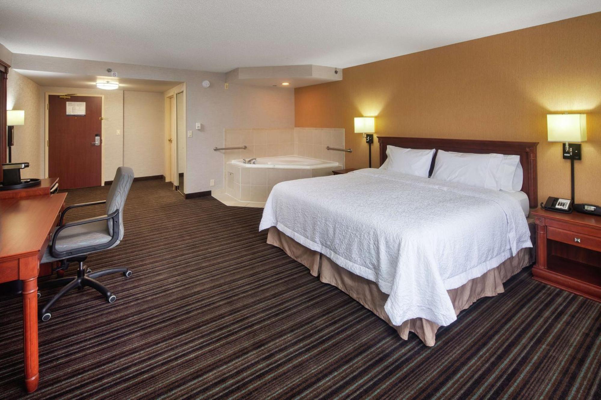 Hampton Inn & Suites By Hilton Toronto Airport Mississauga Exterior foto