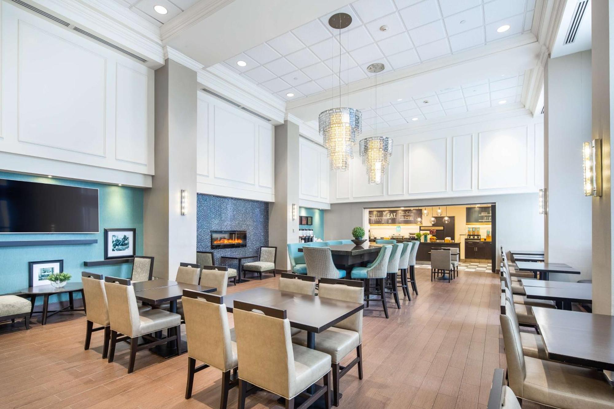 Hampton Inn & Suites By Hilton Toronto Airport Mississauga Exterior foto