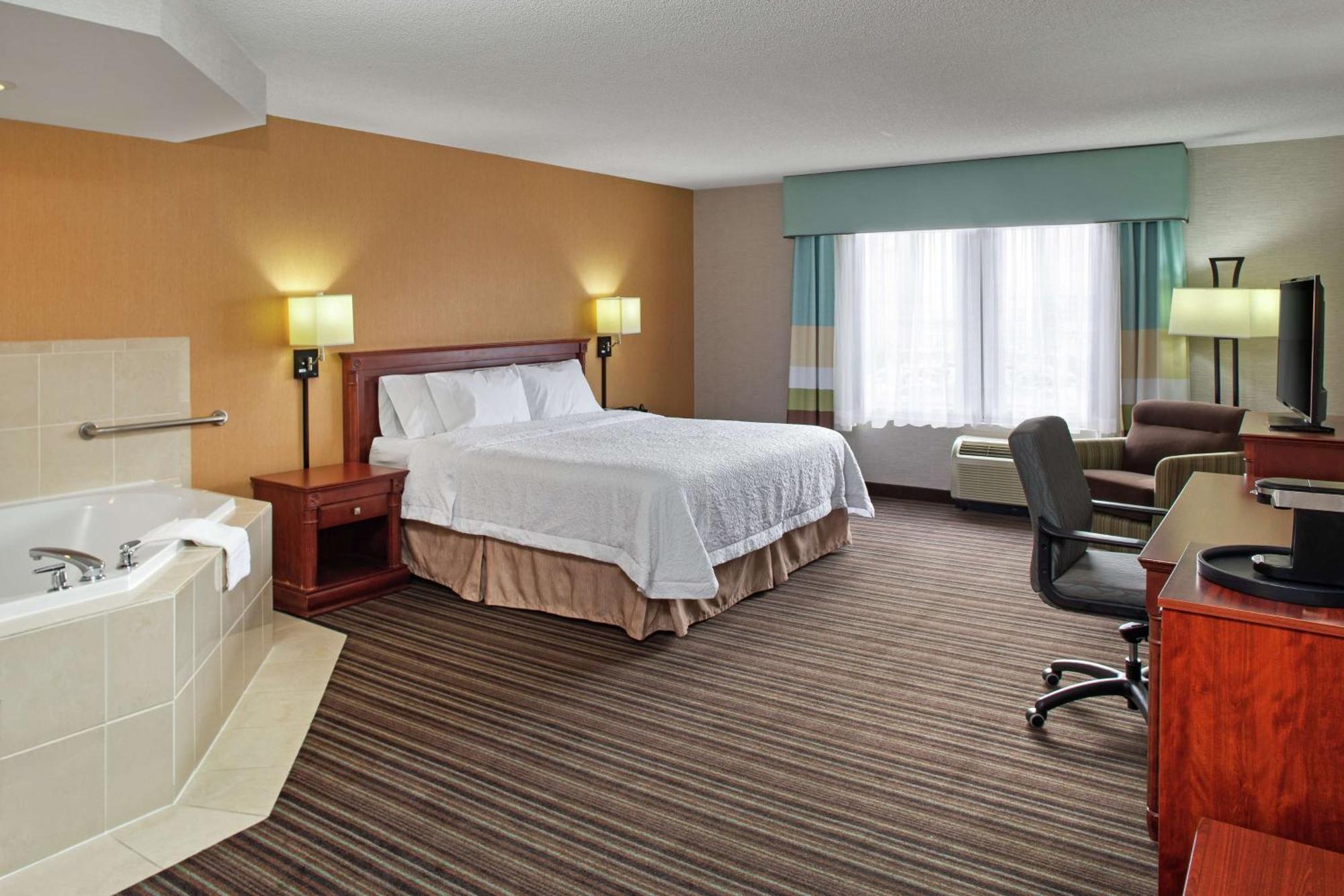 Hampton Inn & Suites By Hilton Toronto Airport Mississauga Exterior foto