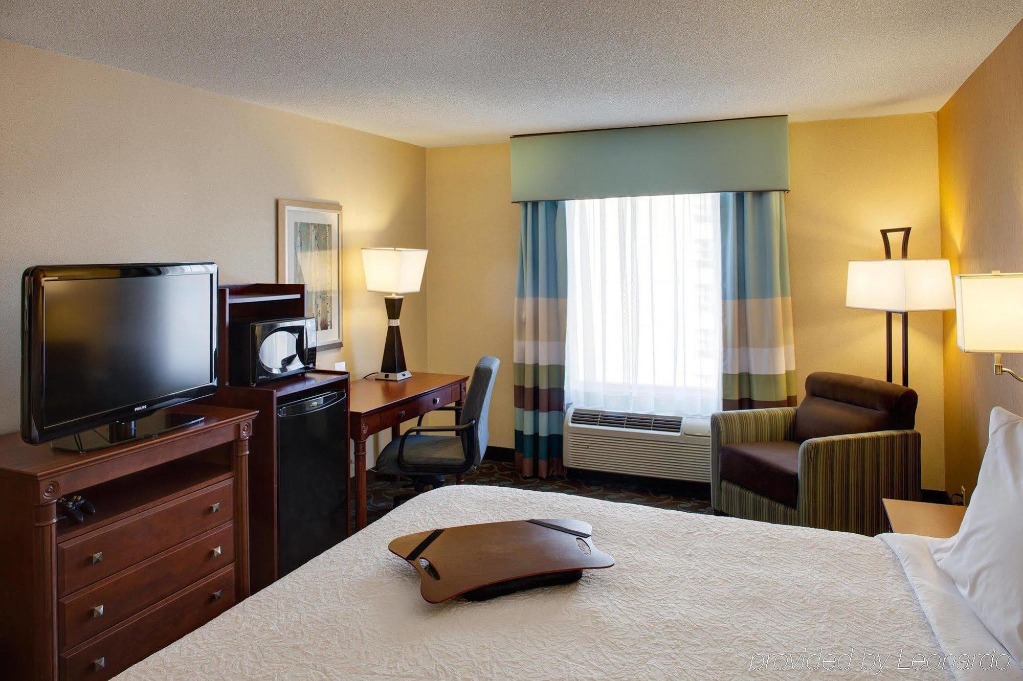 Hampton Inn & Suites By Hilton Toronto Airport Mississauga Zimmer foto